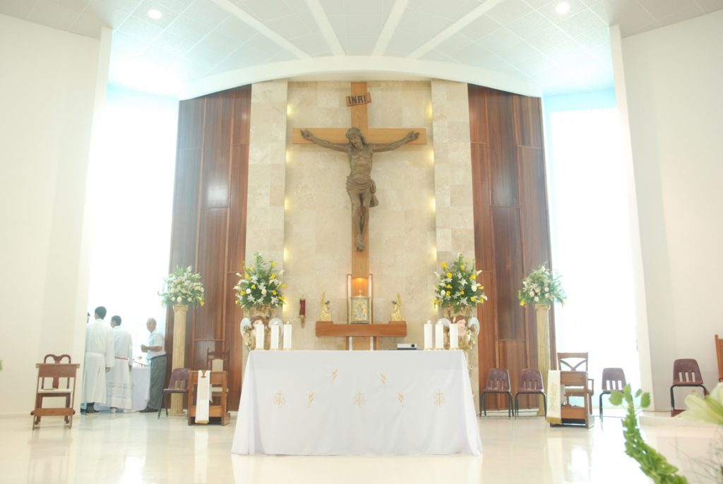 Parroquia Sagrado Corazón del barrio Cocos en Quebradillas