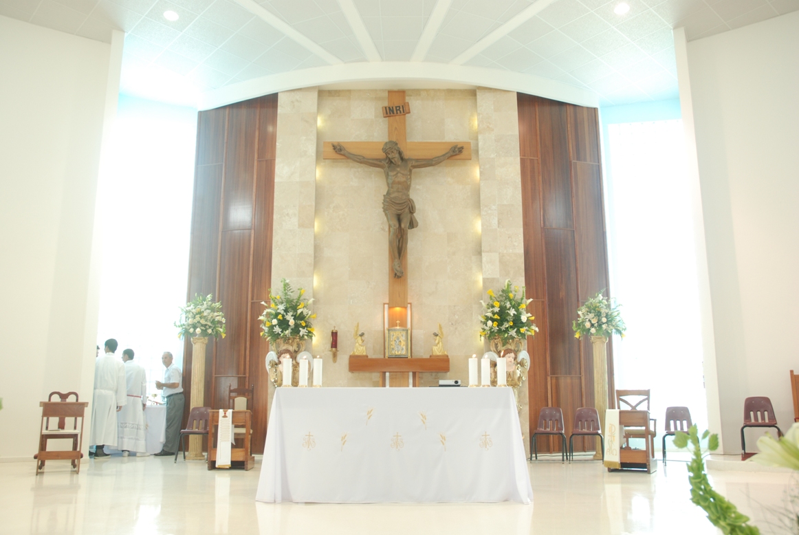 Parroquia Sagrado Corazón del barrio Cocos en Quebradillas