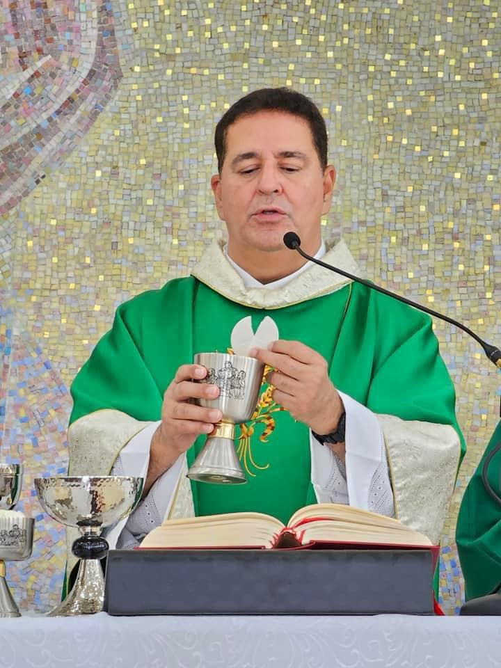 Partida a la Casa del Padre: Recordando al Padre Melquiades Rojas de la Parroquia Santa Teresita